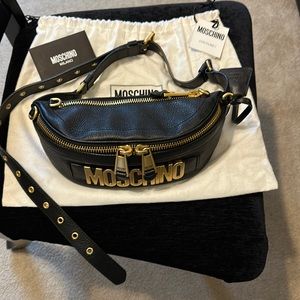 Moschino bum bag